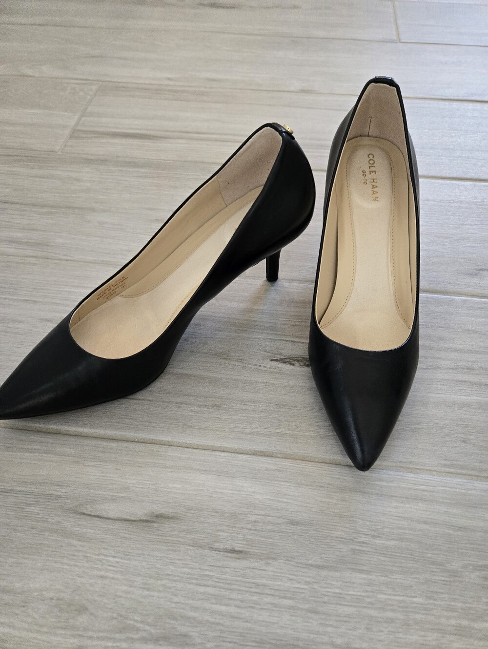 Cole Haan Go-To Black Leather Pointed Toe Kitten Heel Pumps Size 7.5B